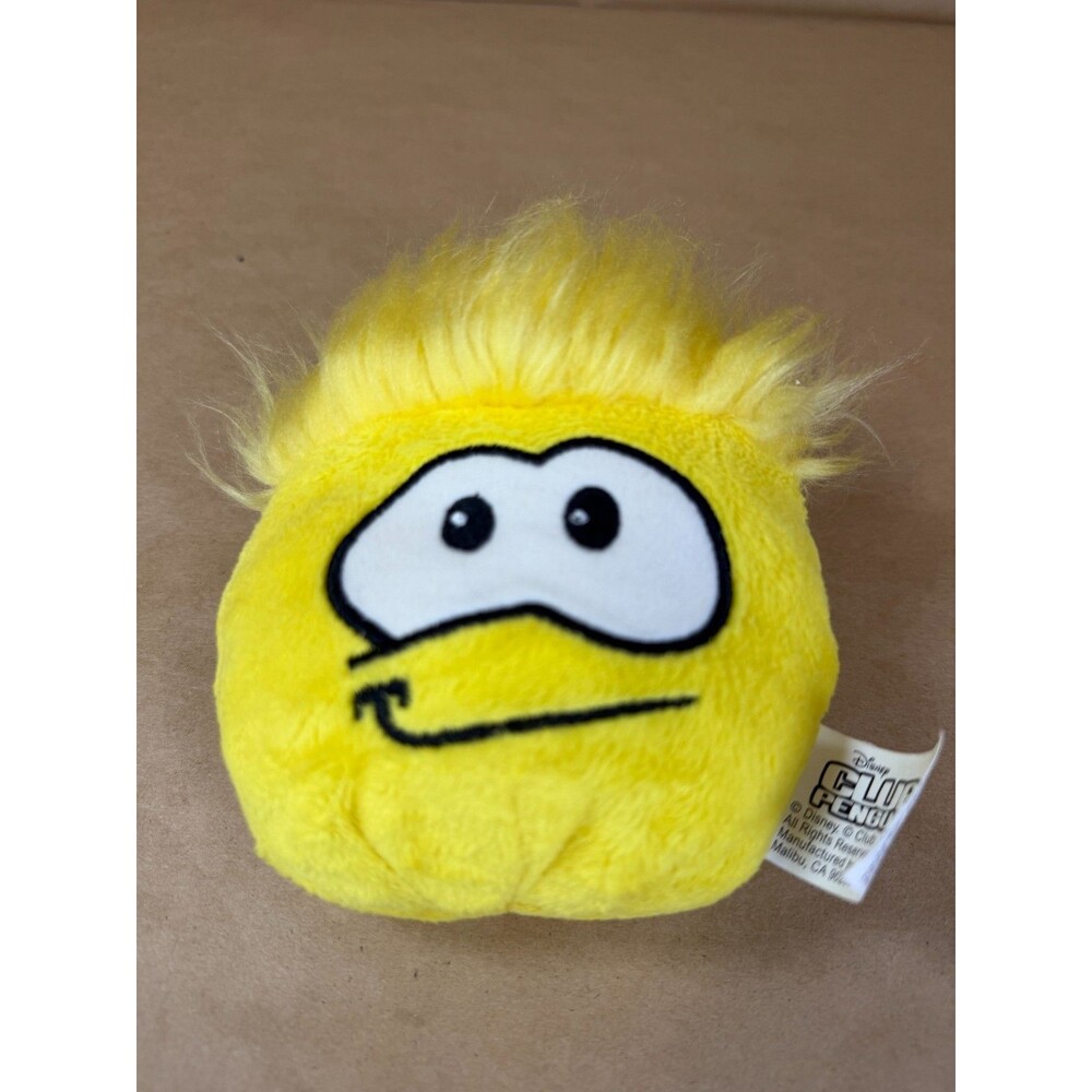Vintage Disney Club Penguin Yellow Puffle 4" Plush Toy by Jakks Pacific - Picture 8 of 8